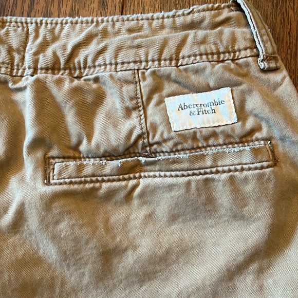 A&F 28/30 khakis/chinos - Picture 4 of 8